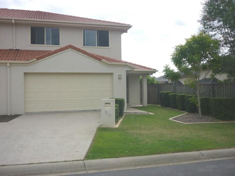 2/7 Scots Place, Robina QLD 4226