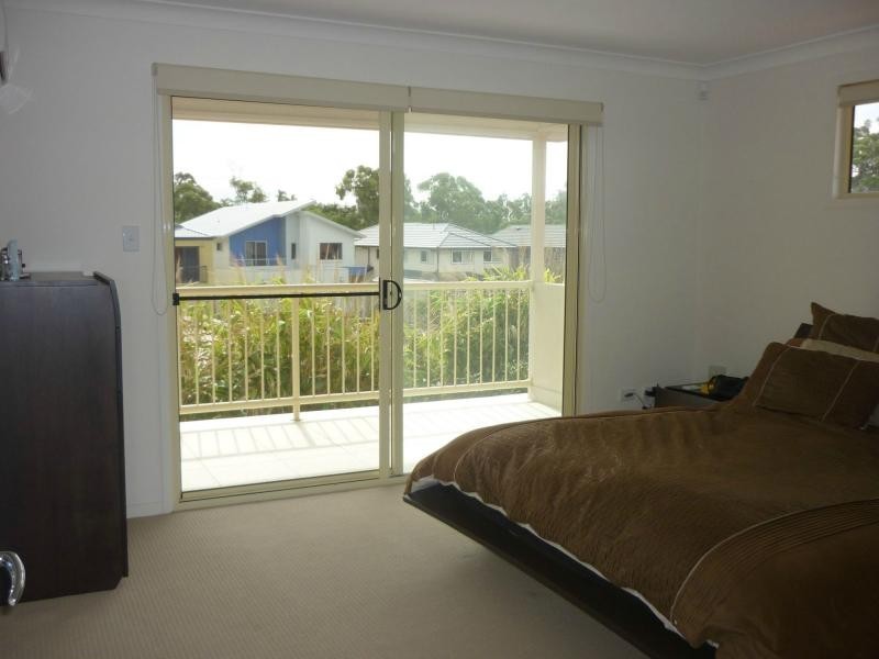 2/7 Scots Place, Robina QLD 4226