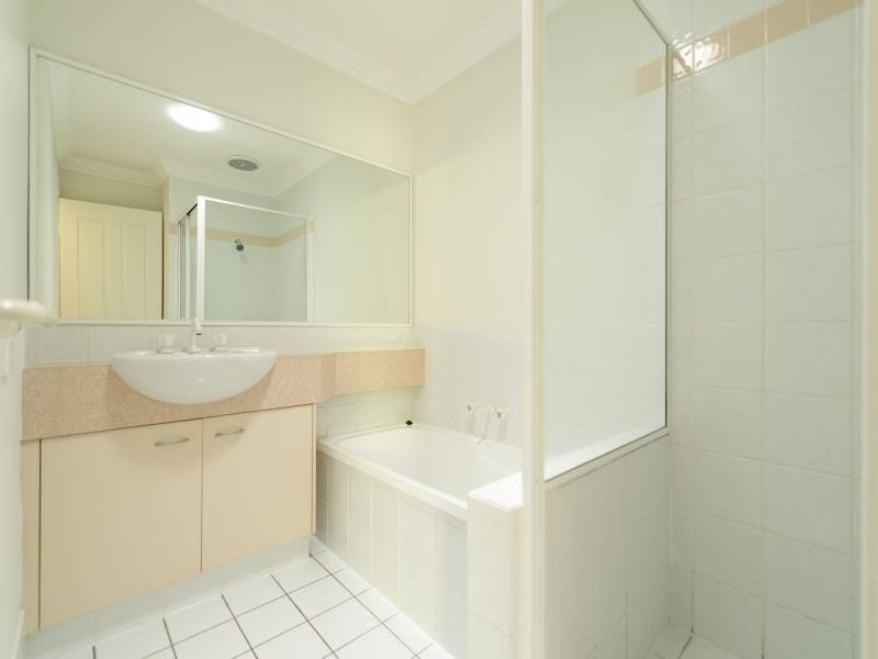 Unit 42/54 Gemvale Road, Reedy Creek QLD 4227