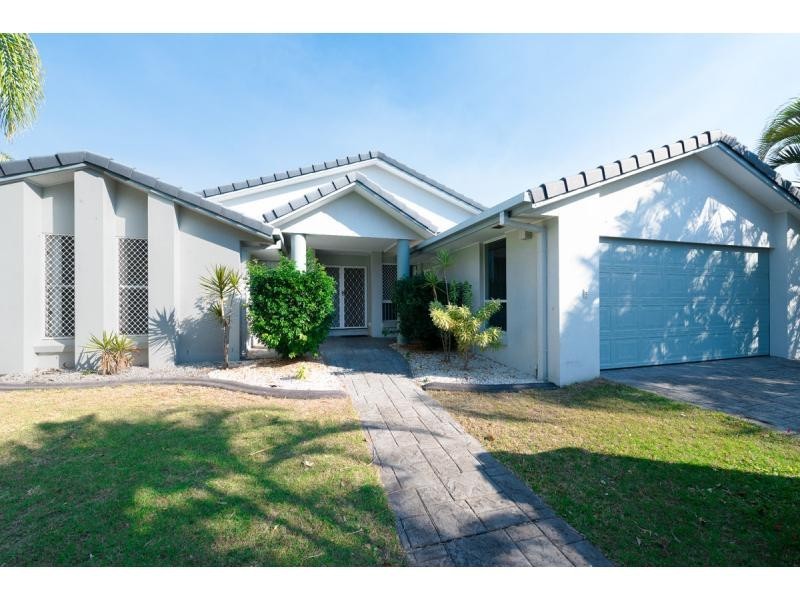 74 Santa Cruz Boulevard, Clear Island Waters QLD 4226