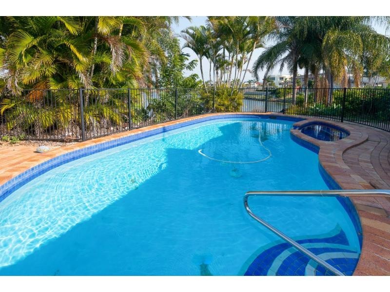 74 Santa Cruz Boulevard, Clear Island Waters QLD 4226