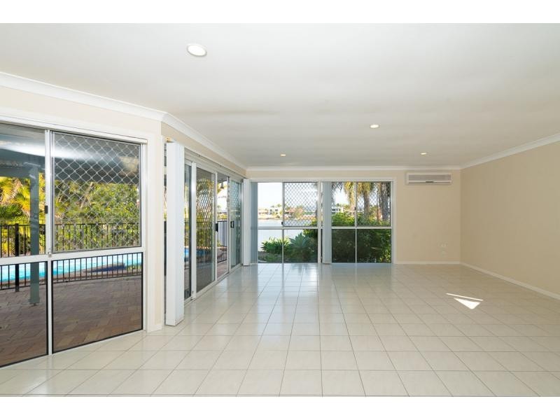 74 Santa Cruz Boulevard, Clear Island Waters QLD 4226