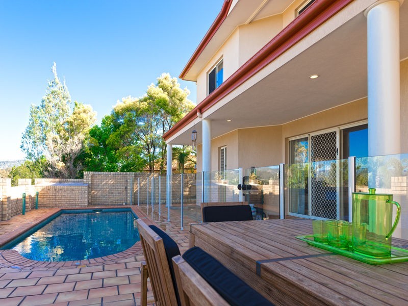 2 Rachelle Court, Merrimac QLD 4226