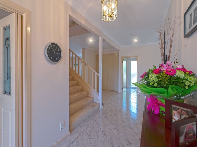 2 Rachelle Court, Merrimac QLD 4226