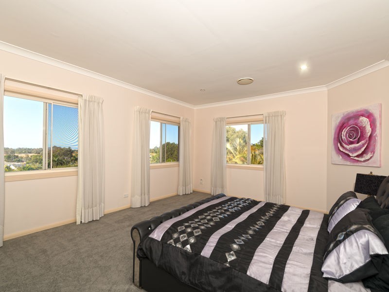2 Rachelle Court, Merrimac QLD 4226