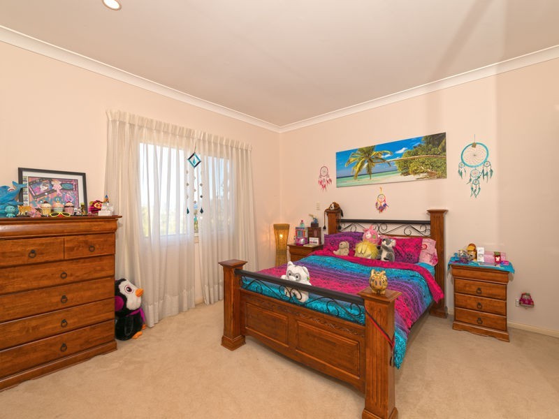 2 Rachelle Court, Merrimac QLD 4226