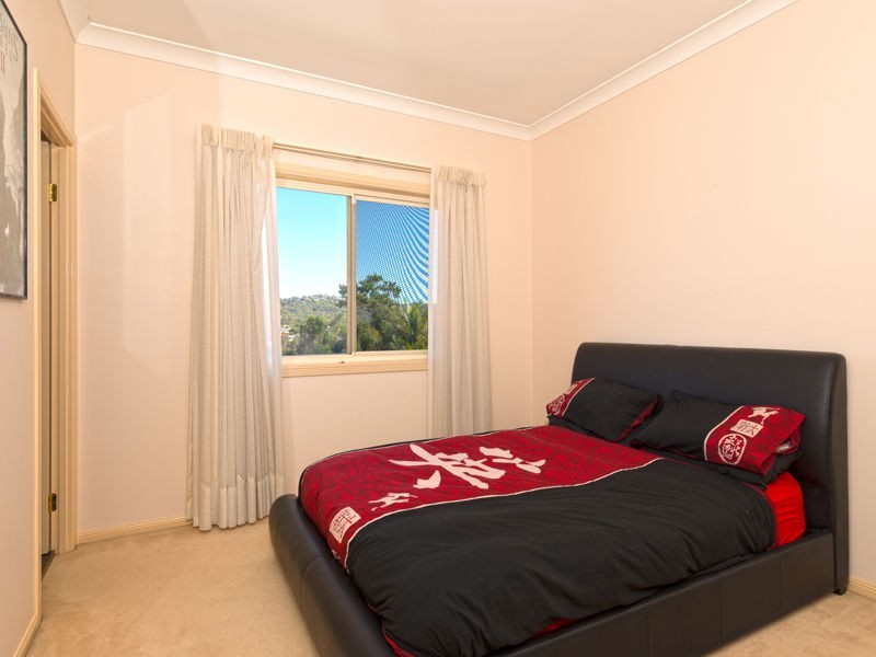 2 Rachelle Court, Merrimac QLD 4226