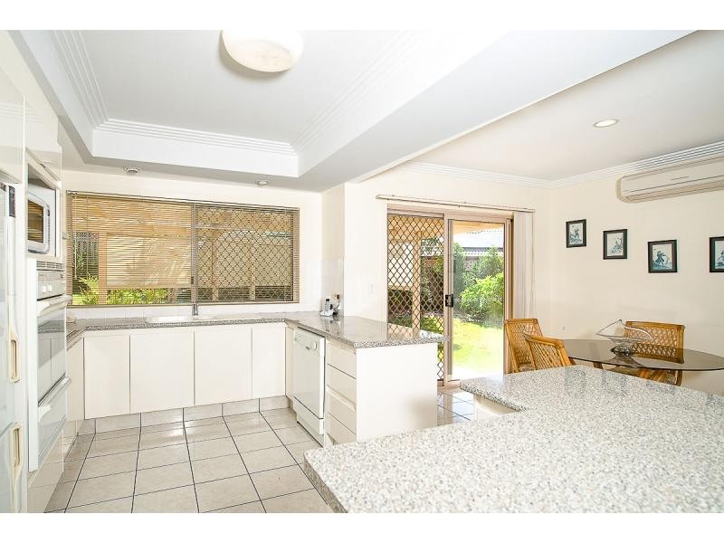 8 Camberwell Circuit, Robina QLD 4226