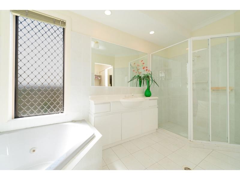 8 Camberwell Circuit, Robina QLD 4226