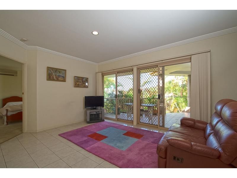 8 Camberwell Circuit, Robina QLD 4226