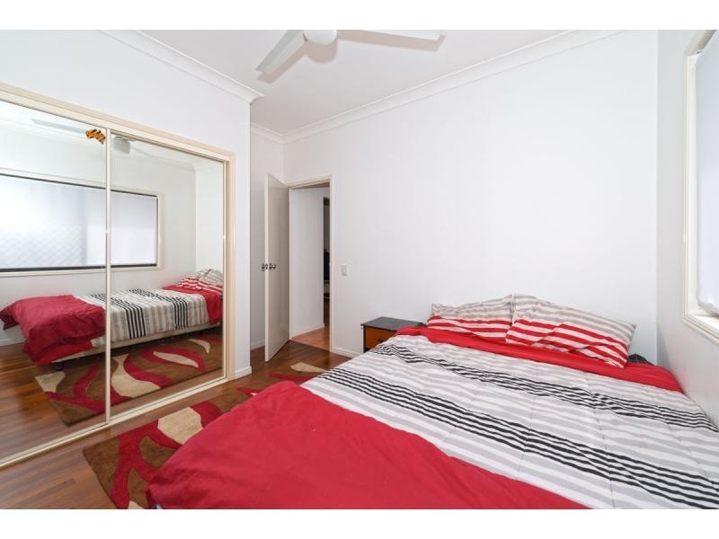 37 Lantau Crescent, Varsity Lakes QLD 4227