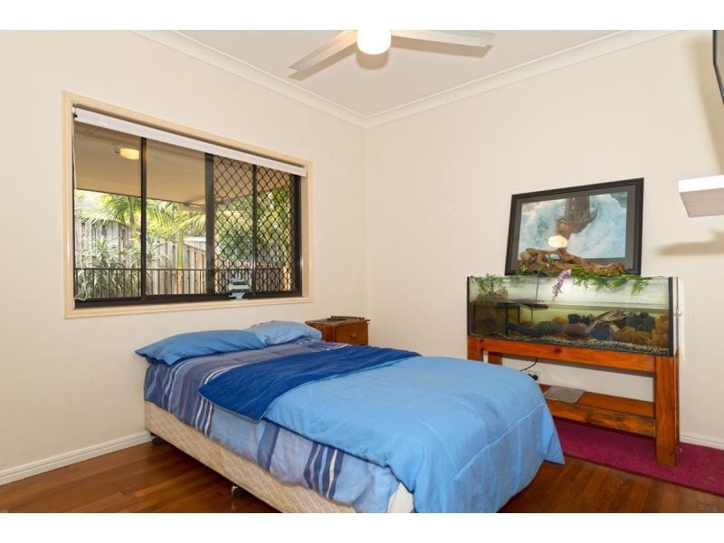 37 Lantau Crescent, Varsity Lakes QLD 4227