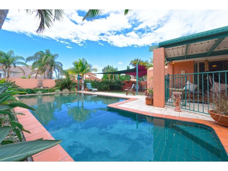 16 Kirralee Drive, Robina QLD 4226