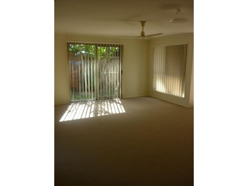 9 Seafoam Close, Varsity Lakes QLD 4227