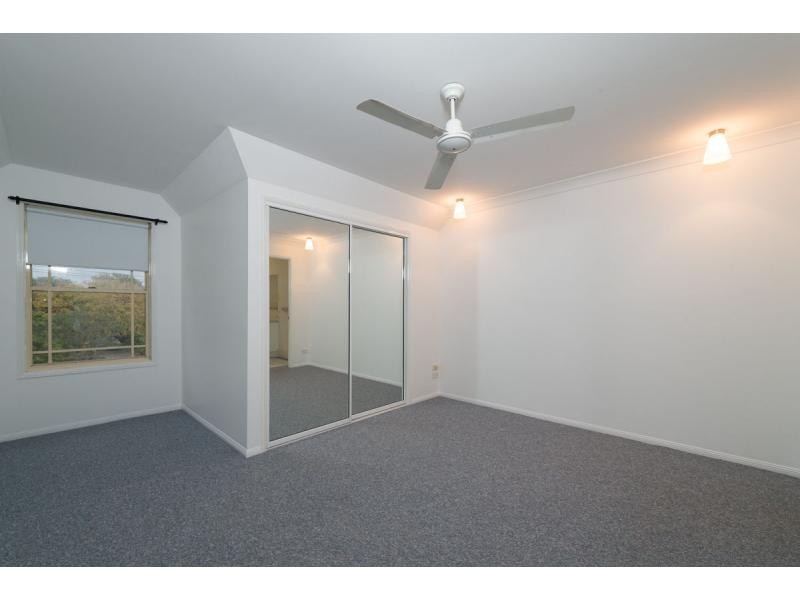 7/51 Pohlman Street, Southport QLD 4215