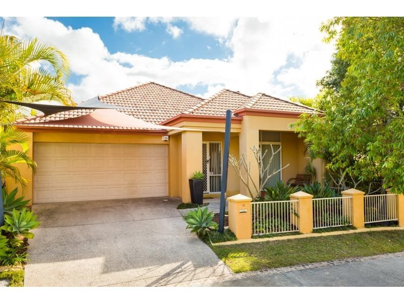 14 Pine Valley Drive, Robina QLD 4226