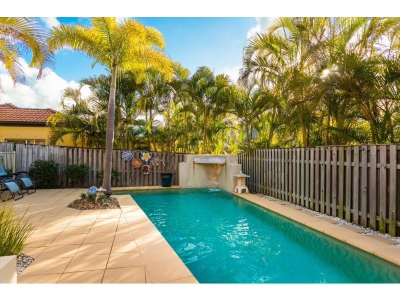 14 Pine Valley Drive, Robina QLD 4226