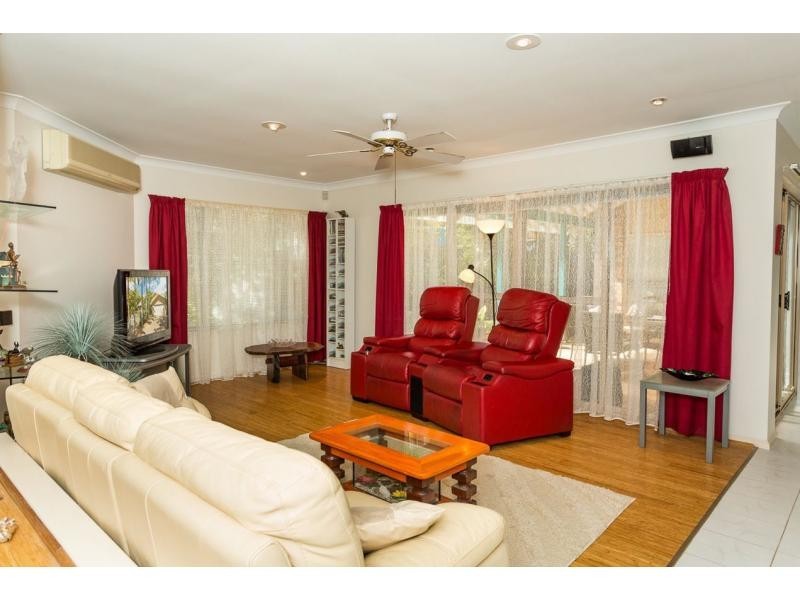 18 Carrum Court, Robina QLD 4226