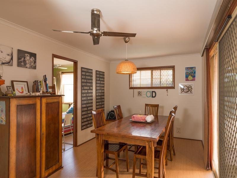 10 Leesa Court, Highland Park QLD 4211