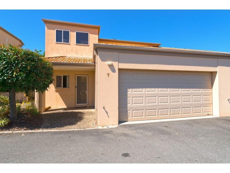 7/3-17 Camphorwood Court, Robina QLD 4226