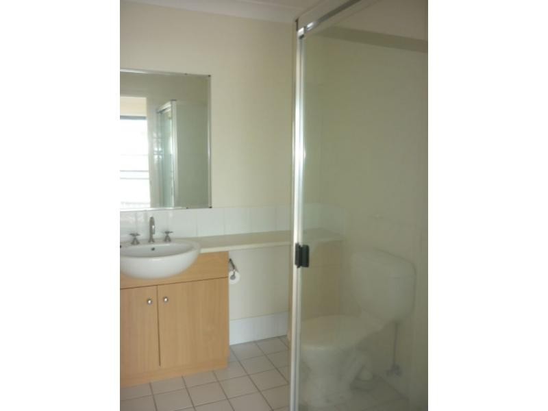 9/18 Geraldton Drive, Varsity Lakes QLD 4227