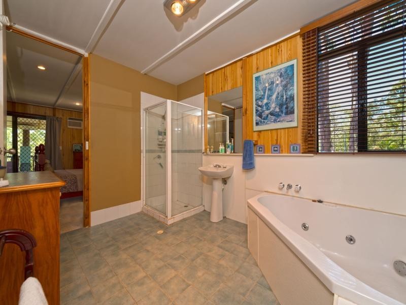 23 Saunders Drive, Bonogin QLD 4213