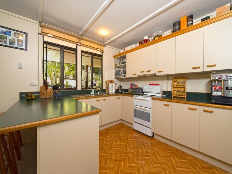 23 Saunders Drive, Bonogin QLD 4213