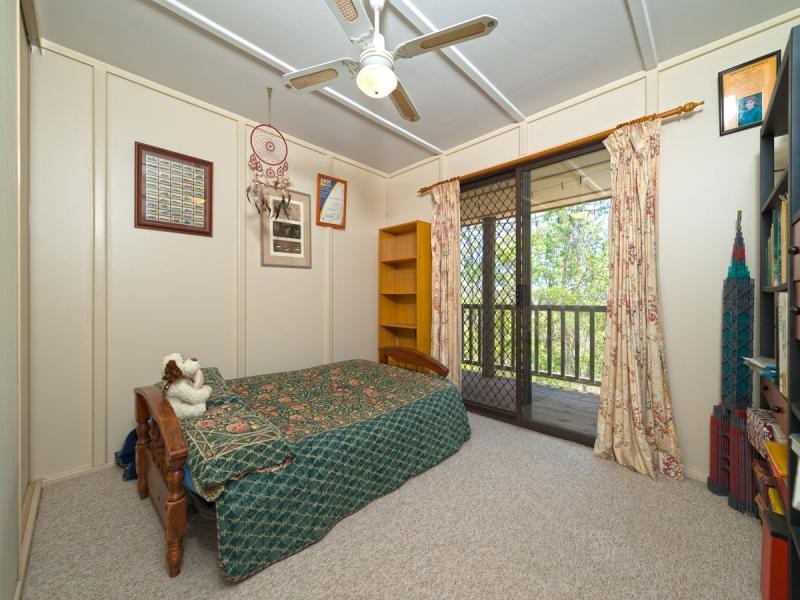 23 Saunders Drive, Bonogin QLD 4213
