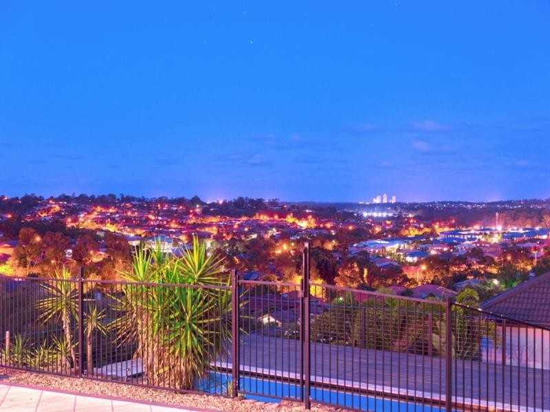 19 Yaldara Street, Pacific Pines QLD 4211