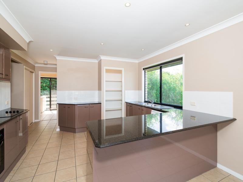 19 Yaldara Street, Pacific Pines QLD 4211