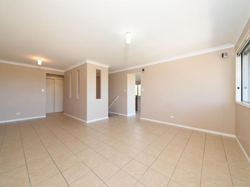 19 Yaldara Street, Pacific Pines QLD 4211