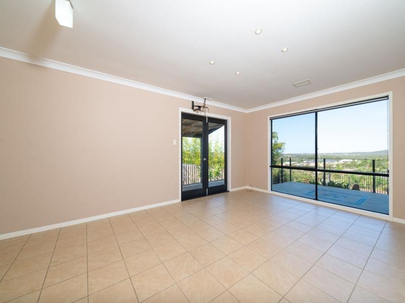 19 Yaldara Street, Pacific Pines QLD 4211