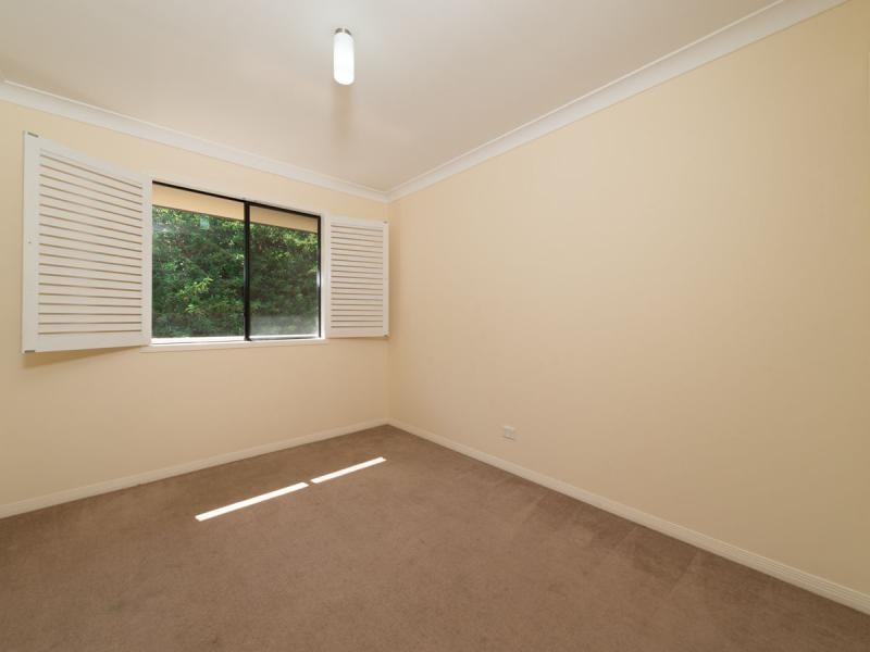 19 Yaldara Street, Pacific Pines QLD 4211