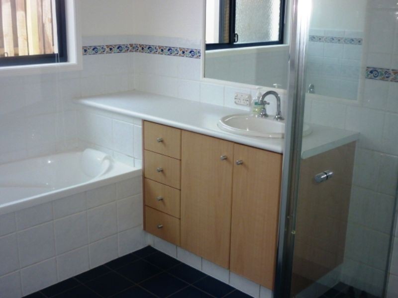 9 Corina Close, Robina QLD 4226