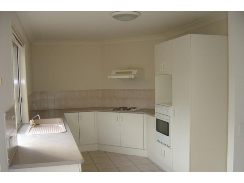 21 Pristine Court, Varsity Lakes QLD 4227