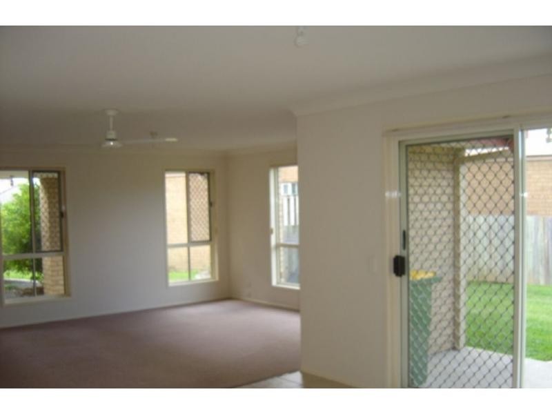 21 Pristine Court, Varsity Lakes QLD 4227