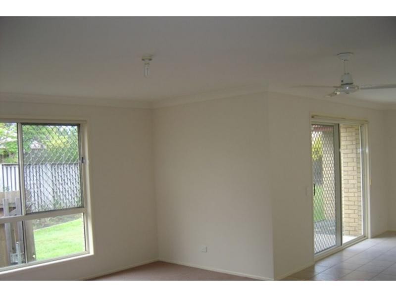 21 Pristine Court, Varsity Lakes QLD 4227