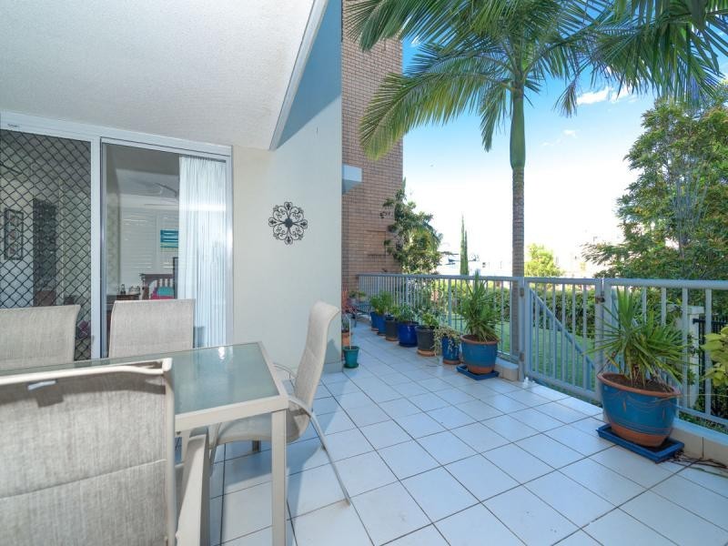 12/64 Riverwalk Avenue, Robina QLD 4226