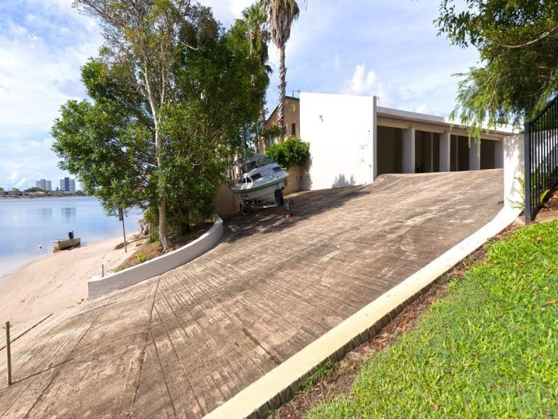 55/111-123 Markeri Street, Mermaid Waters QLD 4218