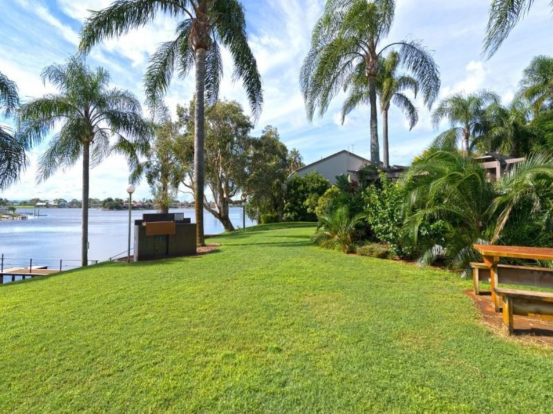 55/111-123 Markeri Street, Mermaid Waters QLD 4218