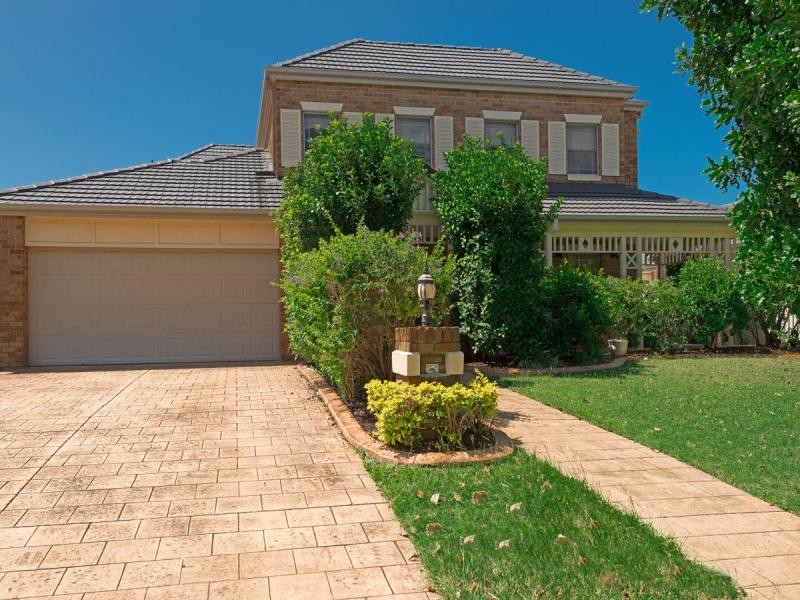 82 Cypress Drive, Broadbeach Waters QLD 4218