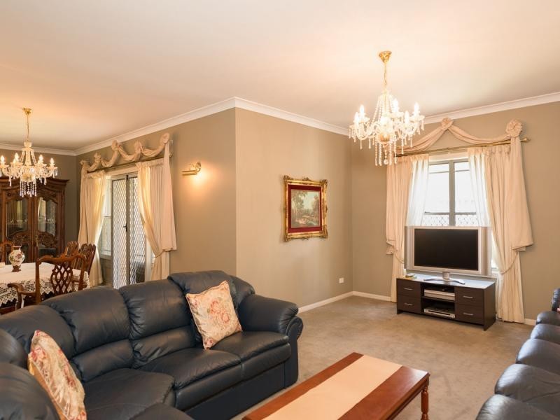 82 Cypress Drive, Broadbeach Waters QLD 4218