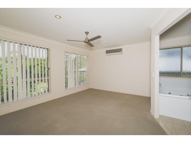 30 Willow Tree Drive, Reedy Creek QLD 4227