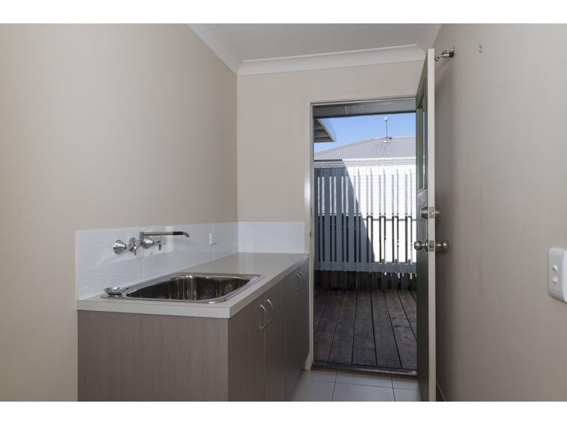 30 Willow Tree Drive, Reedy Creek QLD 4227