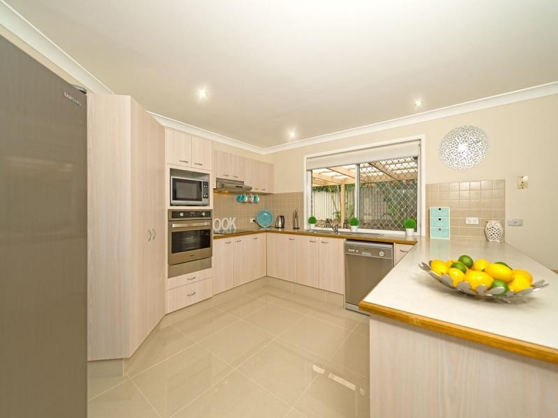 54 Petherbridge Avenue, Merrimac QLD 4226