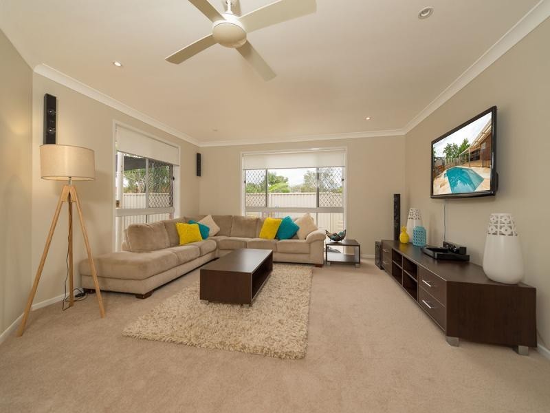 54 Petherbridge Avenue, Merrimac QLD 4226