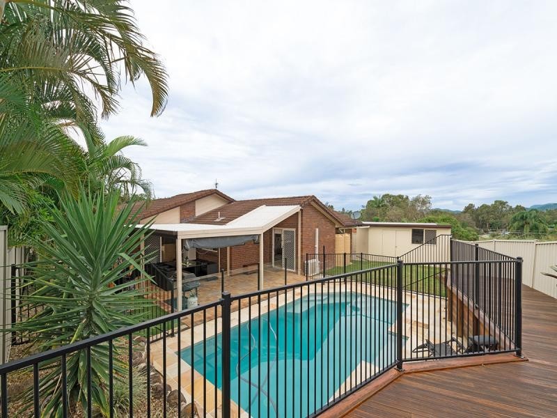 54 Petherbridge Avenue, Merrimac QLD 4226