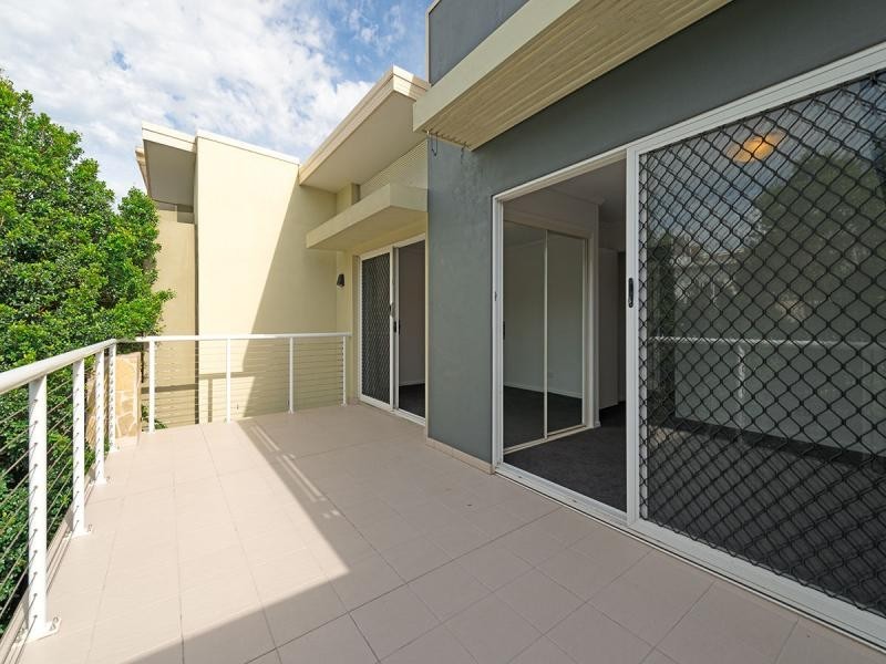 65 Riverwalk Avenue, Robina QLD 4226