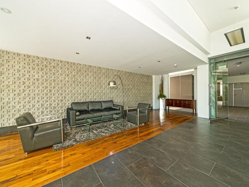 105/22-24 Ben Lexcen Place, Robina QLD 4226