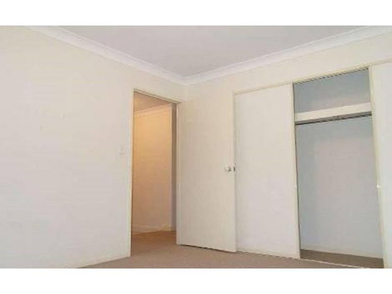 4/183 Government Road, Labrador QLD 4215